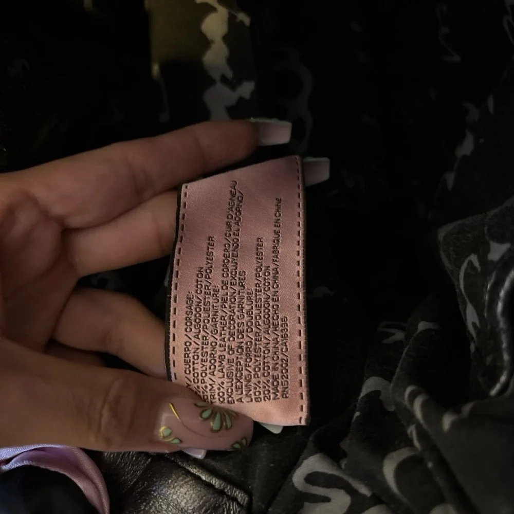 Chic Pink and Black Vintage Juicy Couture Daydreamer Bag - Picture 5 of 5